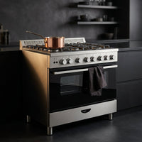 Vellaro Maestro 90 Pro Gas Range — Studio Shot